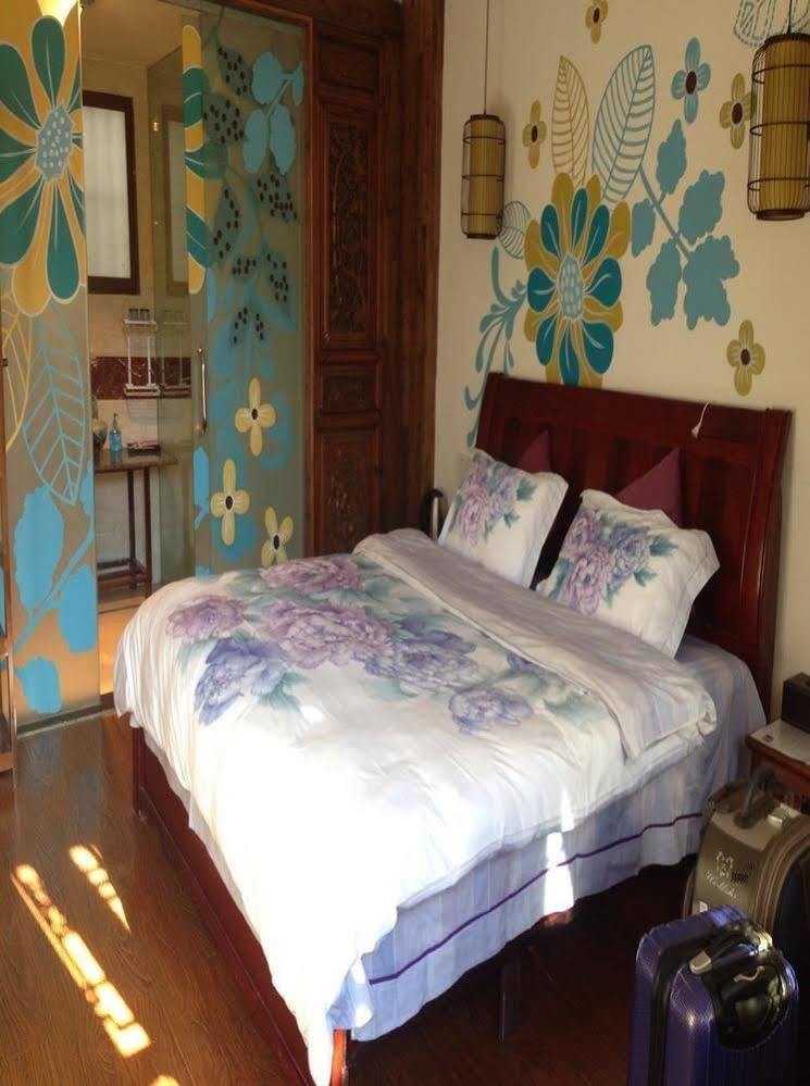 Tree'S Tale Hotel - Lijiang 麗江市 エクステリア 写真